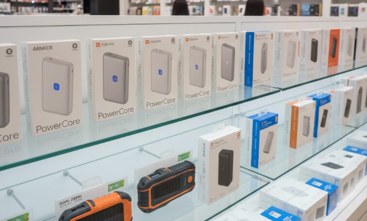 結論：モバイルバッテリーは目的別にネットと実店舗を使い分けるのが正解